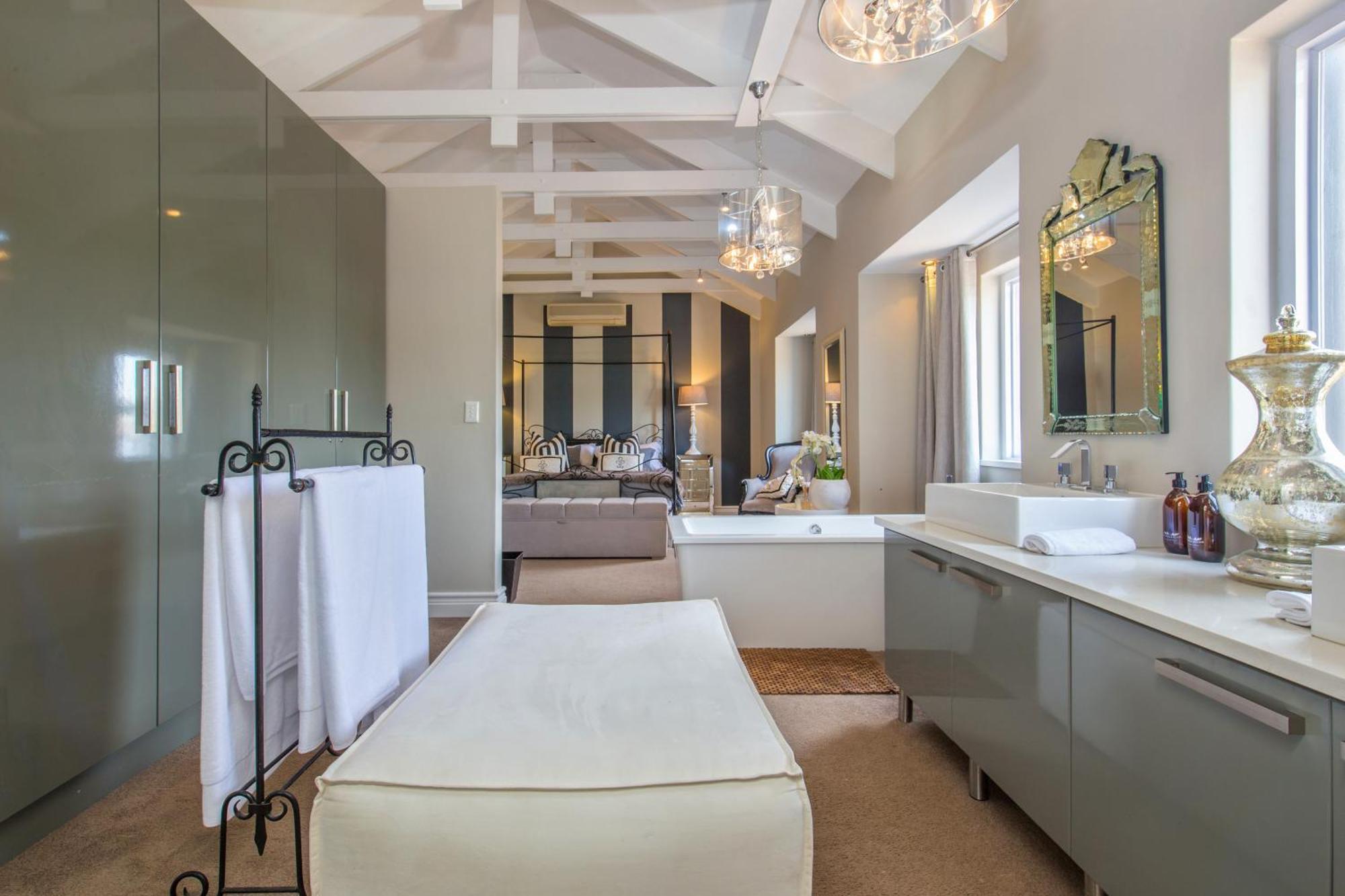 Thesen Harbour Town Apartments @ Beautiful Knysna Villas Quarto foto